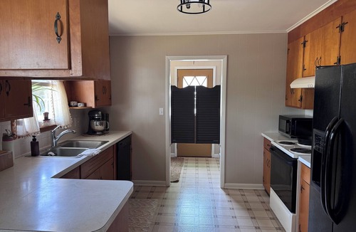 Secretary House | Cozy 2BR home with AC in charming Secretary, 15 mins to downtown Cambridge MD