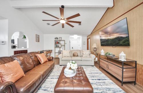 Katy Villa | Cozy 3 bed 2 Baths Katy Work Vacation & Family Friendly