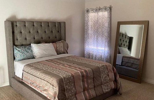 Wheatland House | Cozy 3 Bed Home in Gated Community