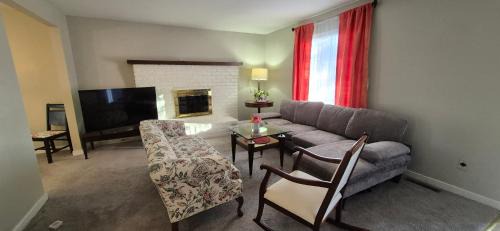 Richmond Apartment | Cozy 3-Bedroom Ground-Level Apartment close to Short Pump Mall