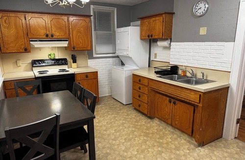 Dahlman House | Cozy 3-bedroom home in Omaha's Little Bohemia District. Blocks from the Zoo!