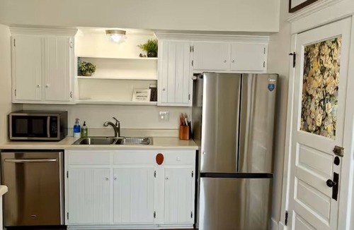 Benson House | Cozy 3 Bedroom Home in Omaha