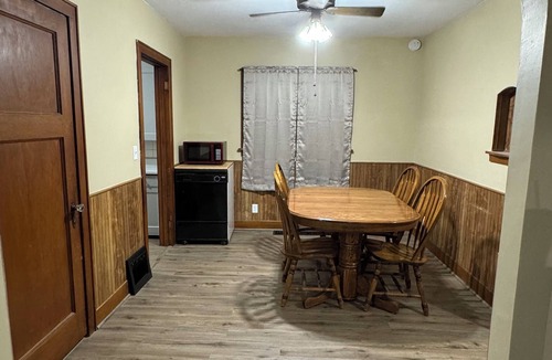 Mason City House | Cozy 3-bedroom house in peaceful Mason City