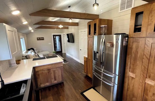 Adair House | Cozy 3-bedroom house with exquisite attention to detail!