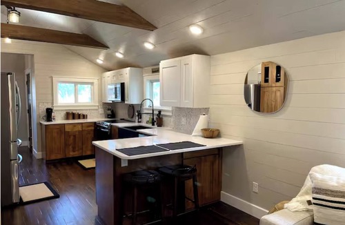 Adair House | Cozy 3-bedroom house with exquisite attention to detail!