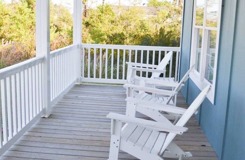 Davis Cottage | Cozy 3BR Cottage Fishing Private Dock Boating