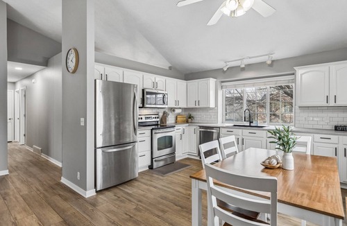 Jefferson House | Cozy 3BR Home in Omaha with Comfort and Great Location
