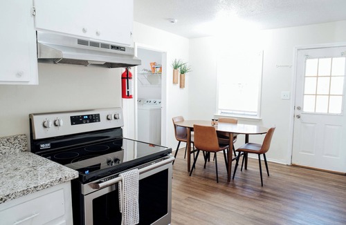 Montgomery House | Cozy 3BR Home | Pets Welcome, Easy Airport Access