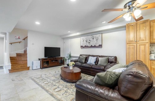 Hillandale Apartment | Cozy 3BR Suite w Private Entry Mins to DC UMD