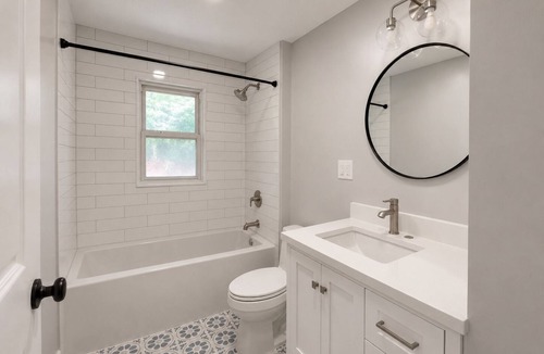 East Brunswick House | Cozy 4-bedroom house w/pool in East Brunswick