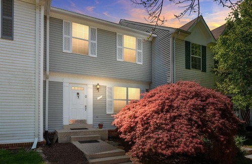 Countryside House | Cozy 4BR Townhome, Family Community, 40 Mins to DC