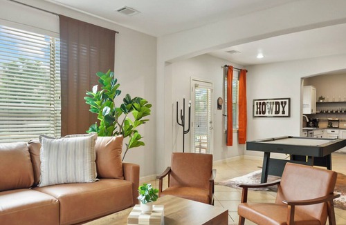 Pflugerville Apartment | Cozy 5BR Getaway Pool Games Sleeps 18