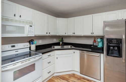 Ames House | Cozy Ames retreat located near Iowa State University