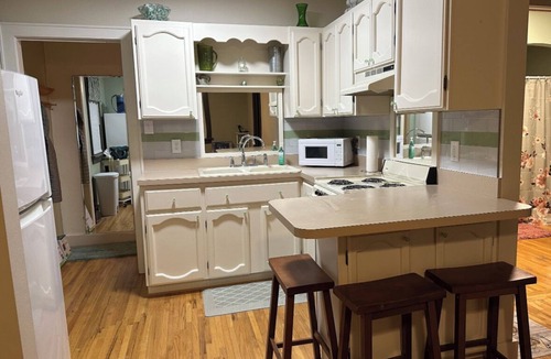 Norfolk House | Cozy and charming 2-bedroom home in Norfolk, next to an outdoor walking track