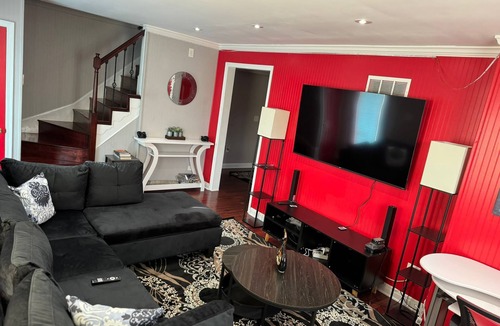 Towson House | Cozy and comfortable four bedroom home with all you need for a great stay