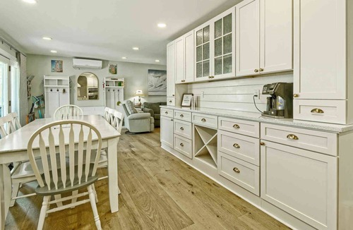 Sea Isle City Condo | Cozy and Roomy Beachside Bungalow in Sea Isle