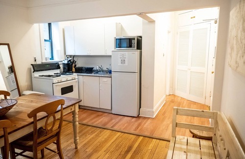 Hoboken Condo | Cozy apartment in beautiful midtown Hoboken!