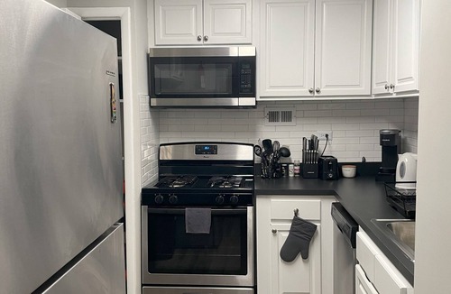 Nauck Apartment | Cozy apartment w/gym access 6 mins from Pentagon