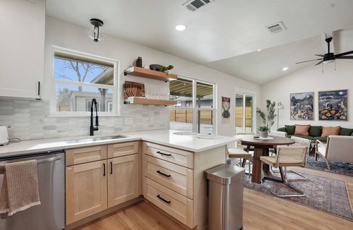 North Austin Civic Association House | Cozy Austin Retreat - Mins to Q2 & The Domain