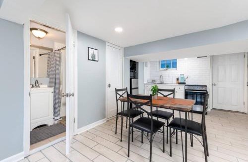 Dundalk House | Cozy Basement Studio Retreat Dundalk