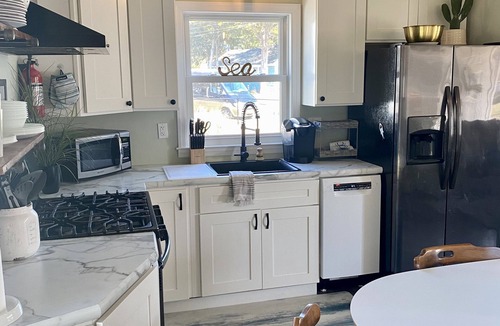 North Cape May Cottage | Cozy Beach Cottage in North Cape May - Home of Beautiful Sunsets