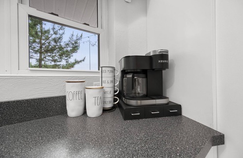 Hale Cottage | Cozy & Beautiful Riverfront Home | Perfect Getaway
