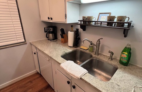 Bartlett Condo | Cozy Cabin Style Condo near Cranmore Mountain and downtown North Conway