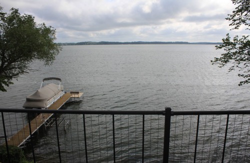 Darwin Cabin | Cozy cabin with beautiful view right on the lake