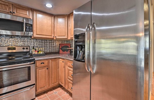 High View Cabin | Cozy Cabin with Sunroom & Cacapon River Access!