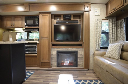 Durants Neck House | Cozy Camper~New Wash Shed~Fast Wi-Fi~Comfy Bed~Fire Pit~Near Croquet Club