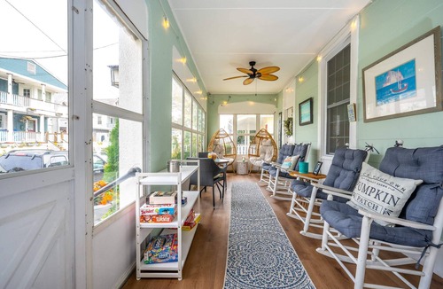 Ocean Grove Apartment | Cozy Chic Apt 2 Blocks to Beach & Main Ave | Kitchenette | Near Asbury Boardwalk