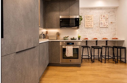 Bushwick Apartment | Cozy & Chic Renovated Brooklyn with Balcony