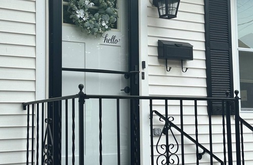 Ventnor City House | Cozy Coastal Retreat- Walk to the Beach, Pier, and more!