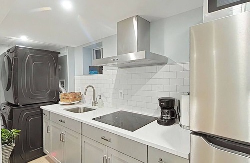 Edenwald House | Cozy comfortable 1b 1bath with AC and WiFi in the Bronx