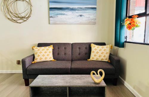 South Philadelphia House | Cozy Corner Home Stay