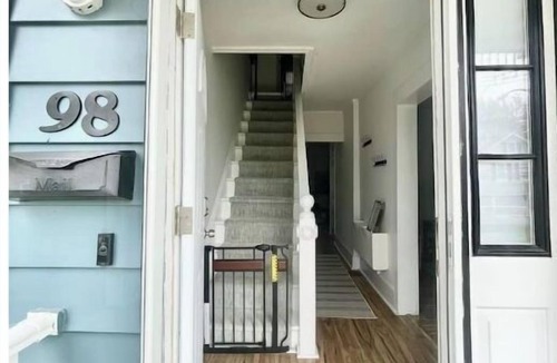 Long Branch Cottage | Cozy cottage 3 Blocks to Beach