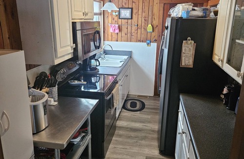 White Lake Cottage | Cozy cottage at White Lake 4 Bedroom and 2 Bath is able to sleep 11-13