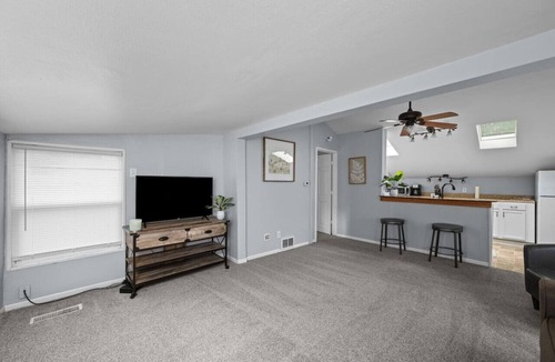 Rock Island House | Cozy Cottage Home w/Fenced Yard in Rock Island