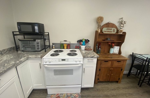 Grant Cottage | Cozy Cottage, Quiet and Peaceful, Minutes from Lake Guntersville