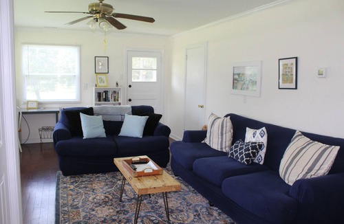 Chickamauga House | Cozy Cottage with Fire Pit - Family & Pet friendly - 20 minutes to Chattanooga