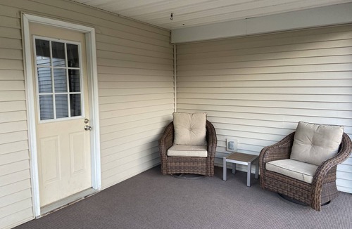 Waynesburg House | Cozy Country Home Central Air Updated Bath Sleeps 4