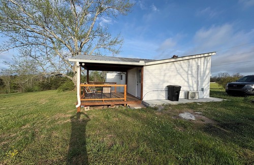 Trenton House | Cozy Farmhouse Retreat near Chattanooga/4 Acres