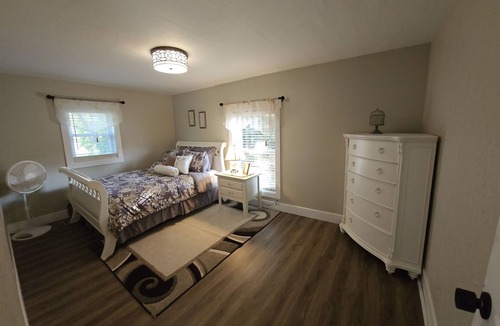 Cloverdale House | Cozy Farmhouse w/short walk to a private lake