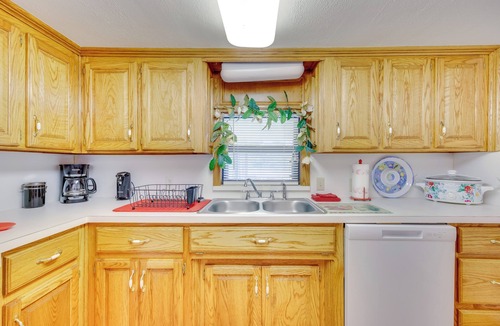 Fort Cobb Cabin | Cozy Fort Cobb Home Rental Near Lake Access!