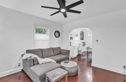 Saint Josephs House | Cozy Getaway Quiet Neighborhood Near DT
