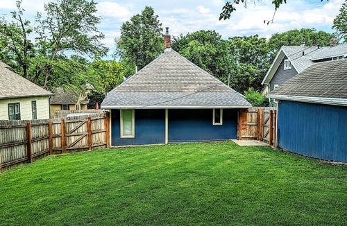 Benson House | Cozy hideaway in the HEART of Benson I Mins from DT