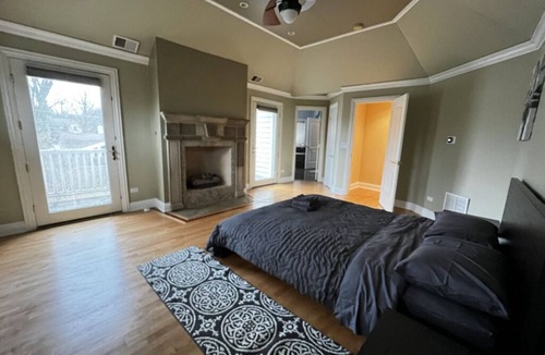 Deerfield House | Cozy Highland Park Home