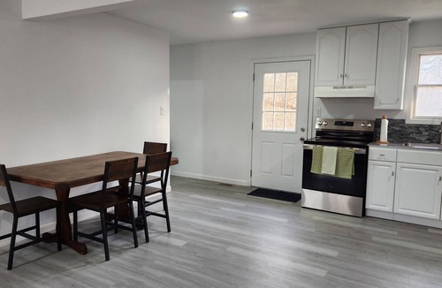 Macon House | Cozy home nestled in small-town America