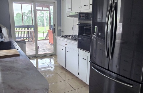 Southeast Omaha House | Cozy Home with Big Porch near Downtown and Zoo
