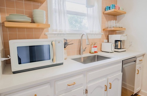 Rosedale House | Cozy KC Bungalow, KU Med, dogs ok, fenced yard